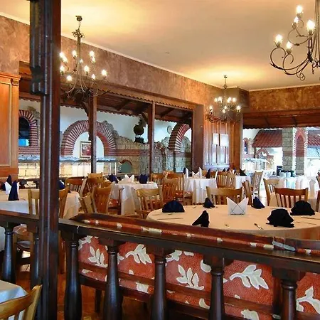 Здравен курорт Villas Elenite