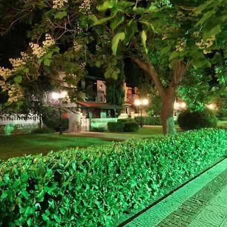리조트 Villas Elenite