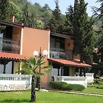 Villas Elenite Resort
