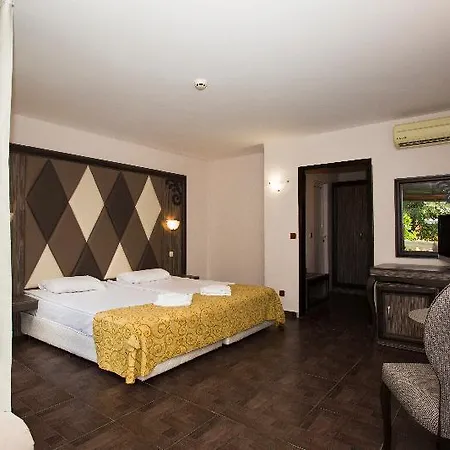 Villas Elenite Resort 3*
