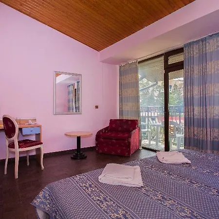 Villas Elenite 3* エレニテ