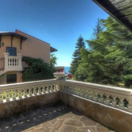 Villas Elenite 3*