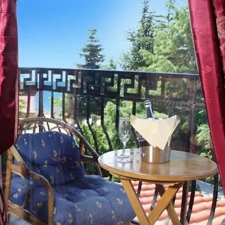Villas Elenite Resort