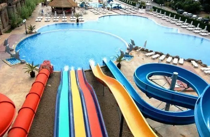 Villas Elenite Resort