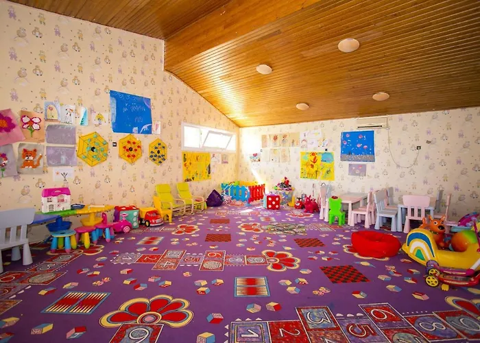 Villas Elenite Resort